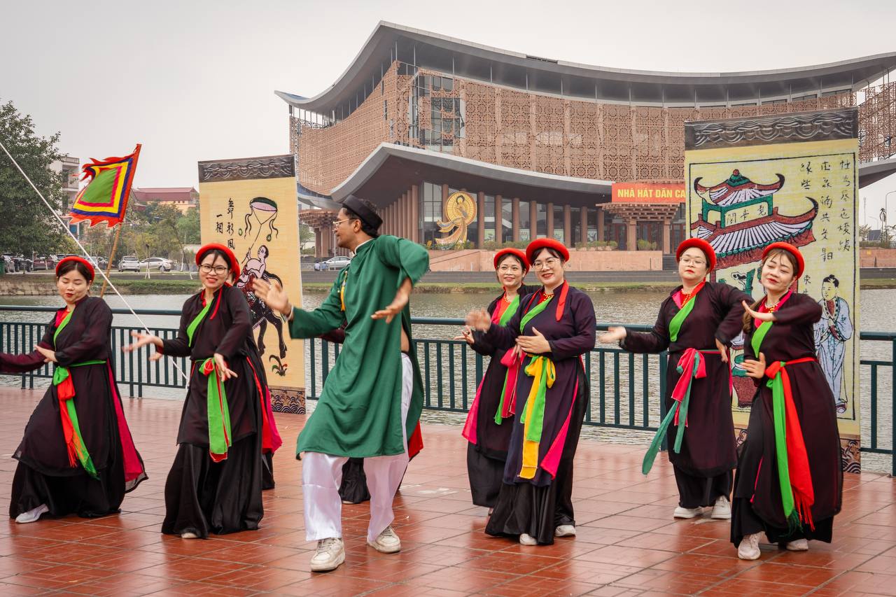 Hình ảnh tour du lịch miễn phí đang tổ chức tại Bắc Ninh sáng nay 8/3/2025