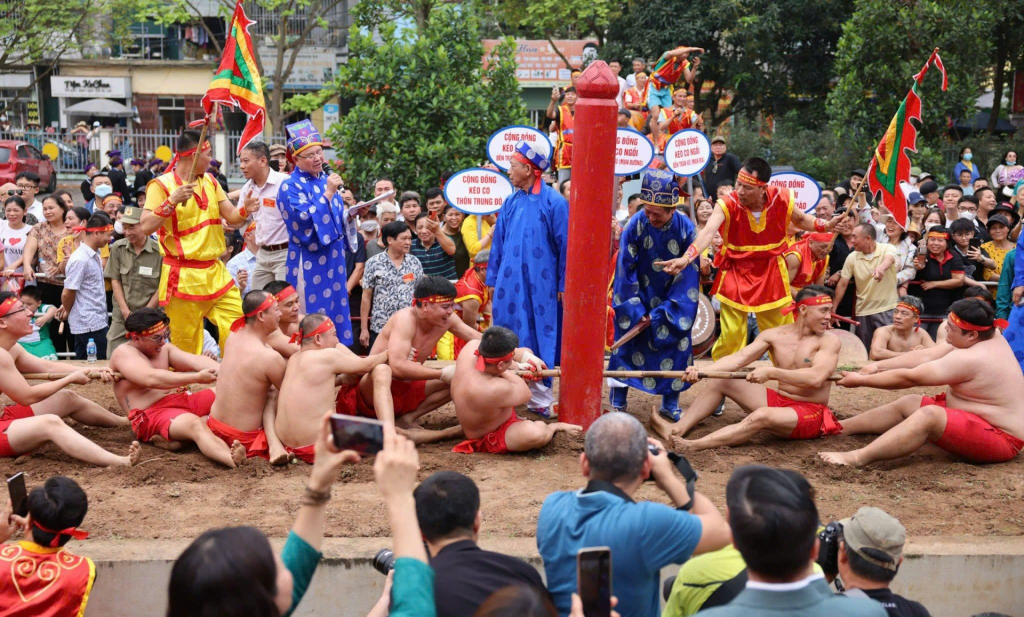 UNESCO trao Bằng công nhận ‘Nghi lễ và Trò chơi kéo co’ là Di sản Văn hóa